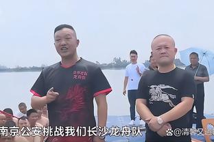 泰伦-卢：爱德华兹见识过很多不同的防守 但他仍能做出正确的阅读